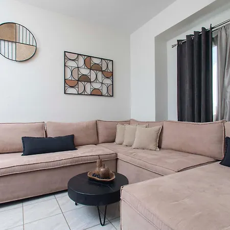 Azure Bliss Apartmanhotel