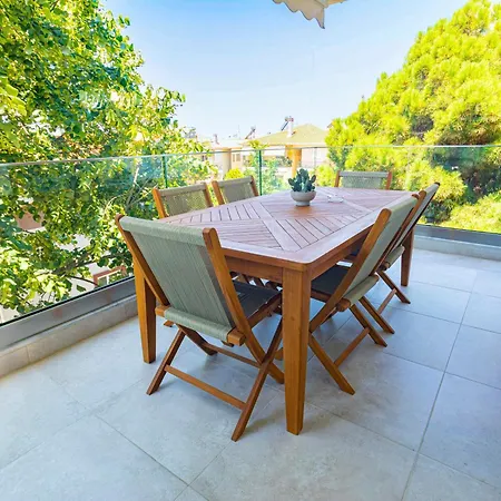 Apartmanhotel Azure Bliss 4*