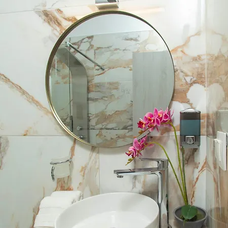 Apartmanhotel Azure Bliss 4*