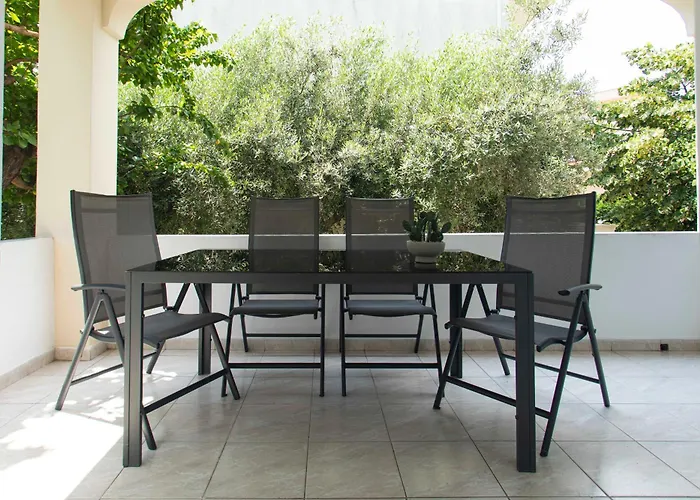 Azure Bliss Apartahotel 4*