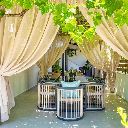 Hotel de apartamente Azure Bliss